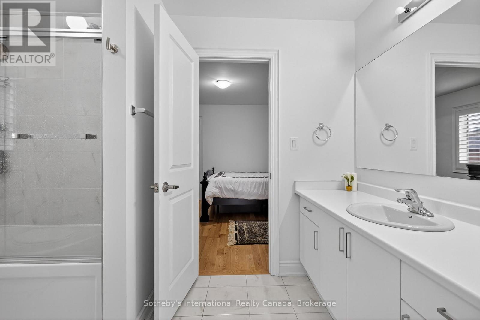 5 MIDDLETON DRIVE - 30