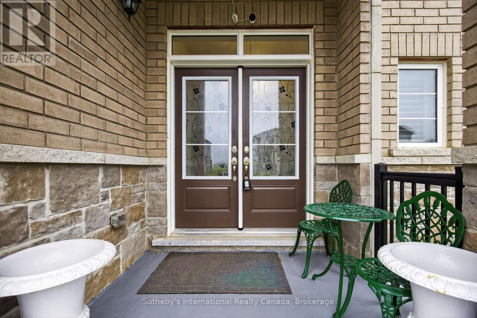 5 MIDDLETON DRIVE - 2