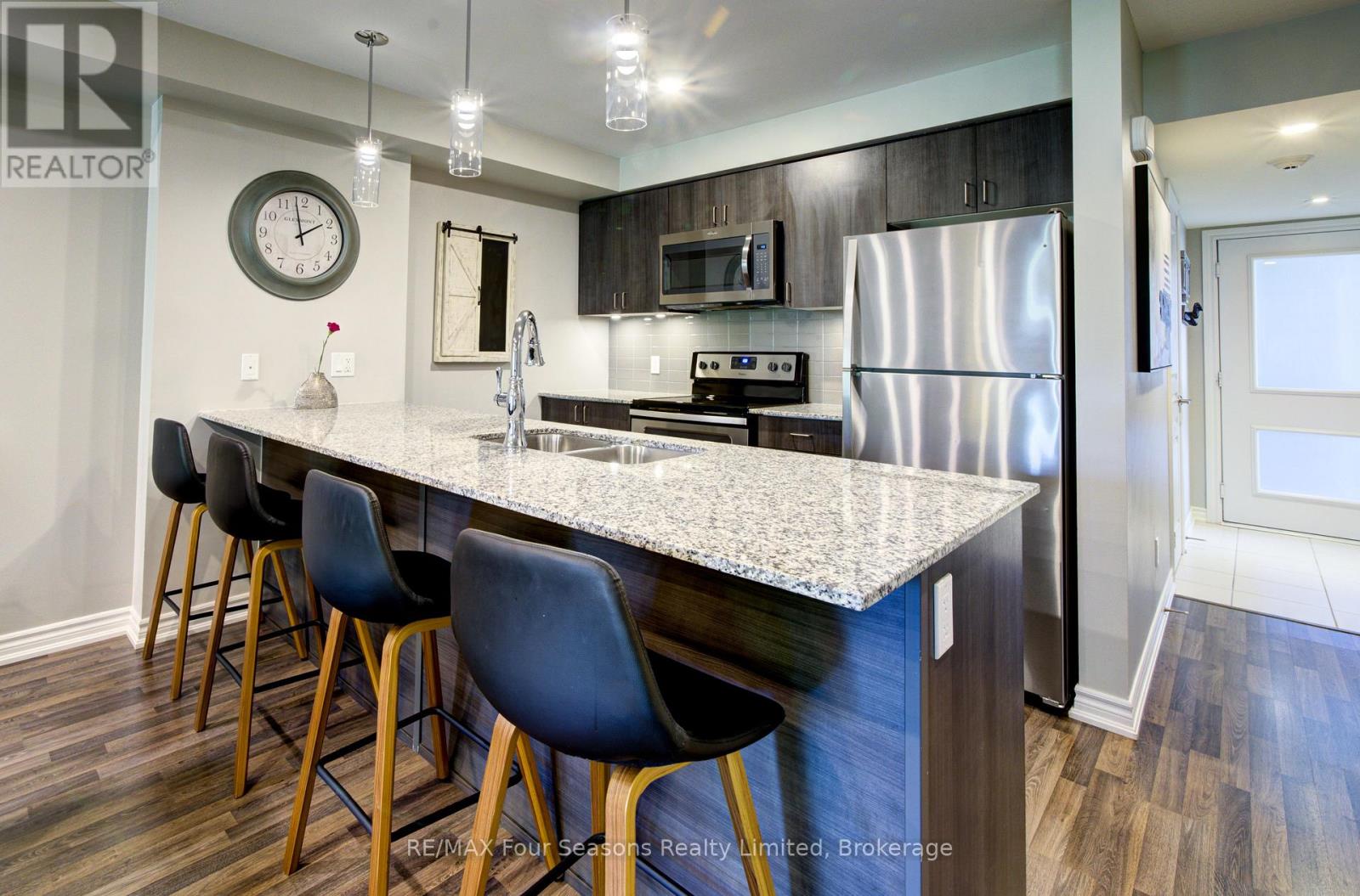 #104 5 ANCHORAGE CRESCENT - 13