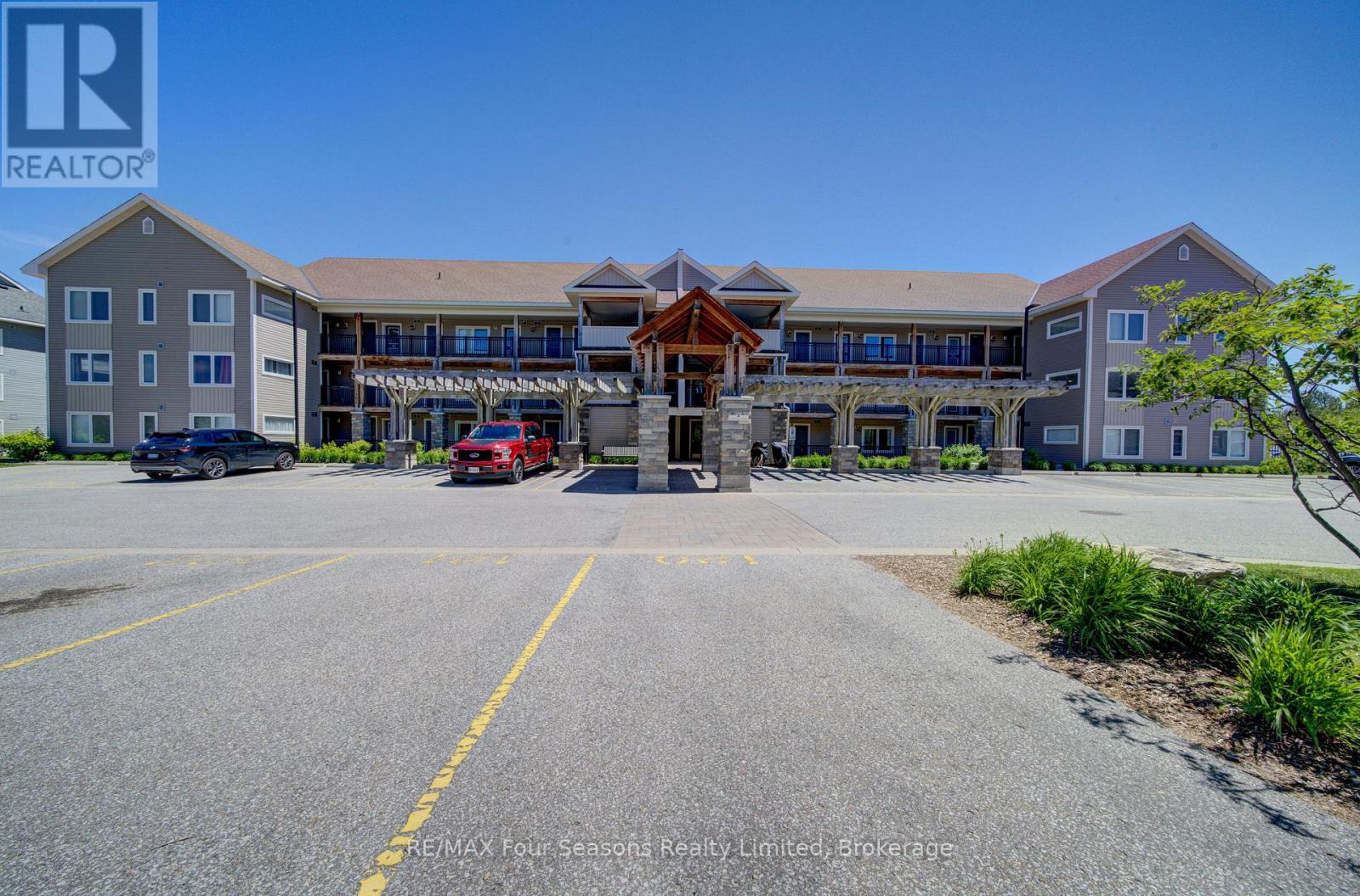 #104 5 ANCHORAGE CRESCENT - 1