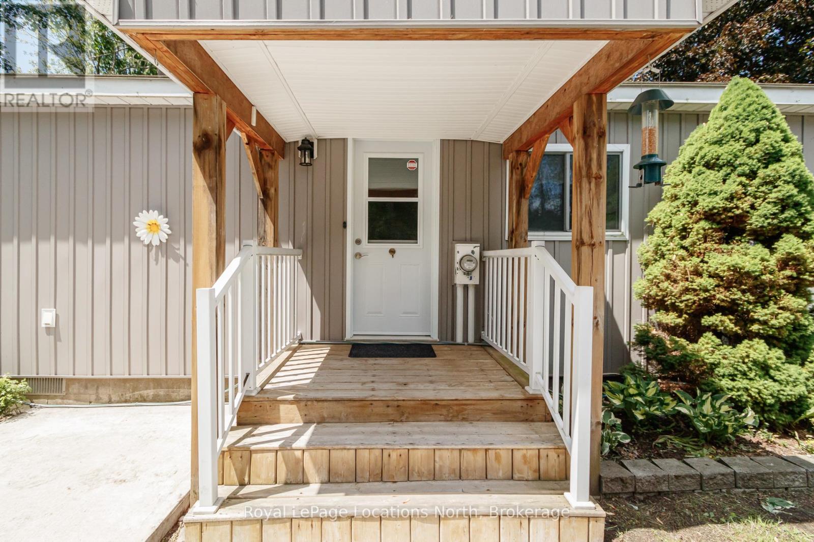 5 GOLF AVENUE E - 5
