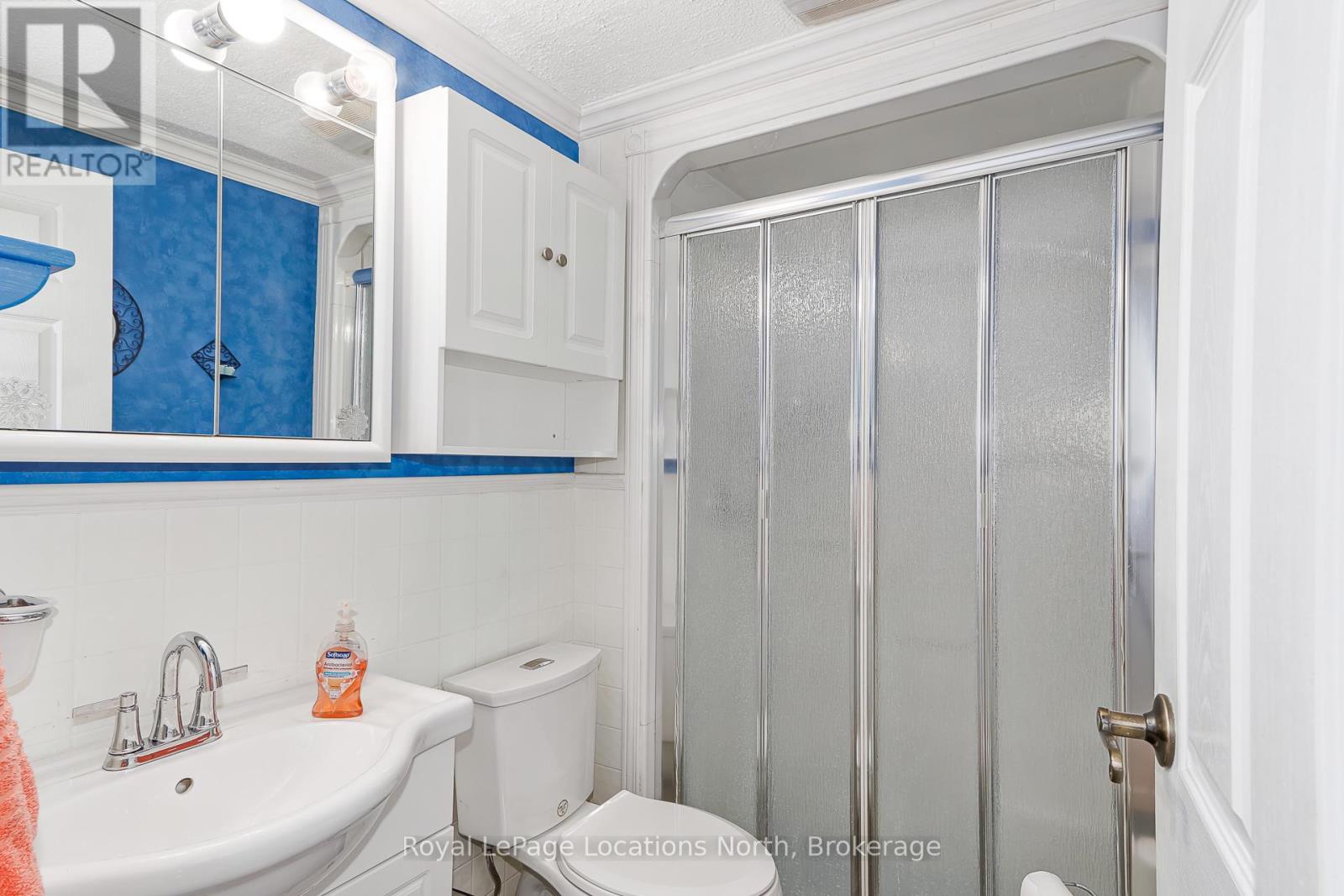 5 GOLF AVENUE E - 15