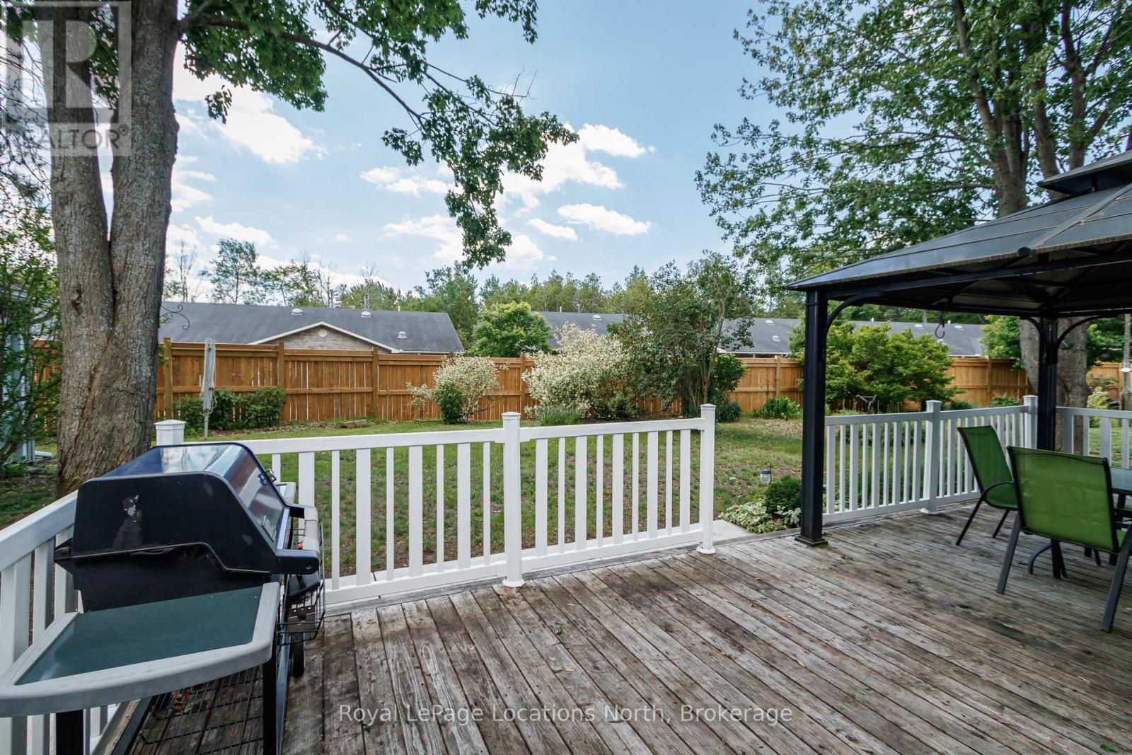 5 GOLF AVENUE E - 22