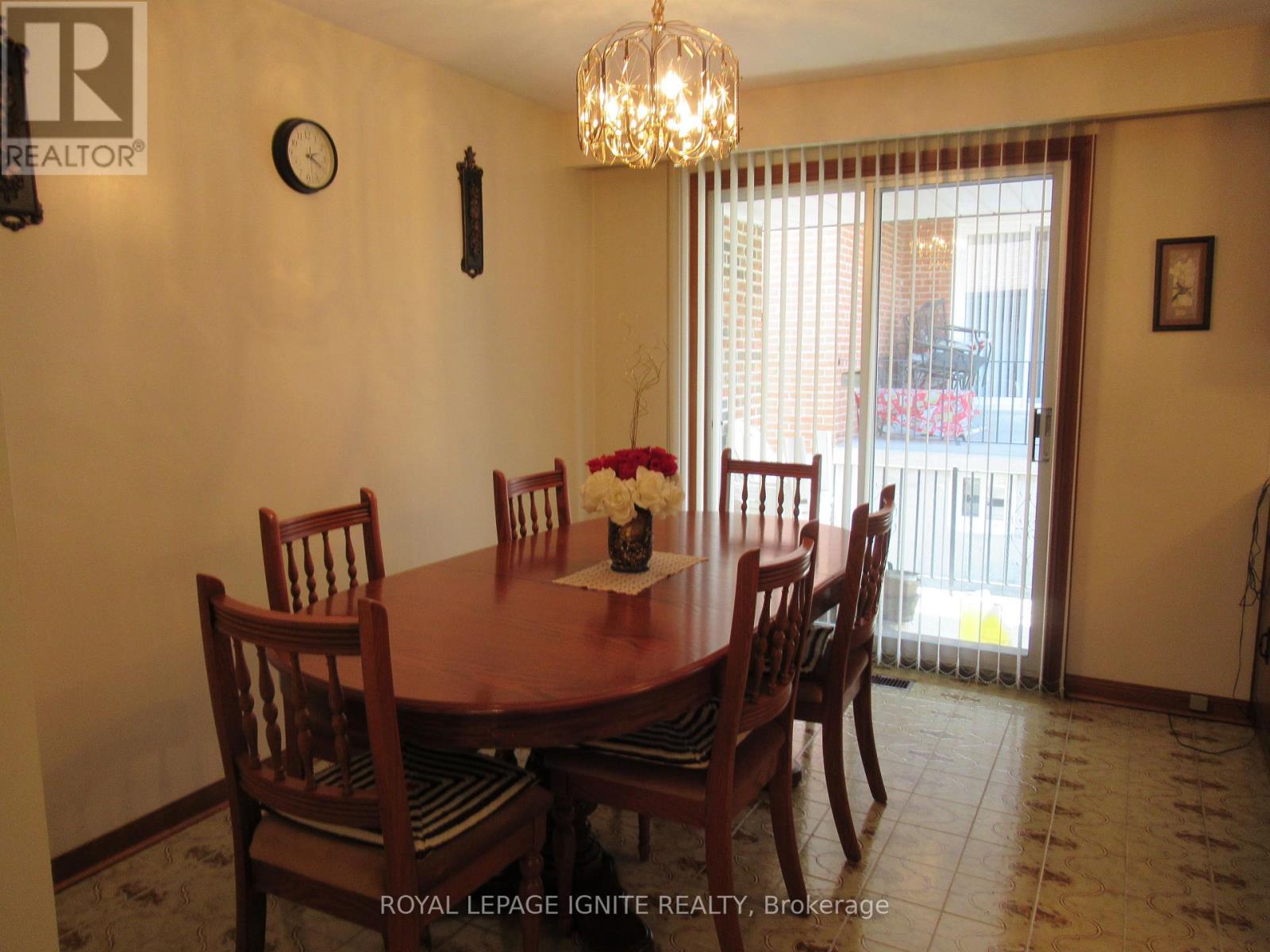 8 NEWLOVE COURT - 5