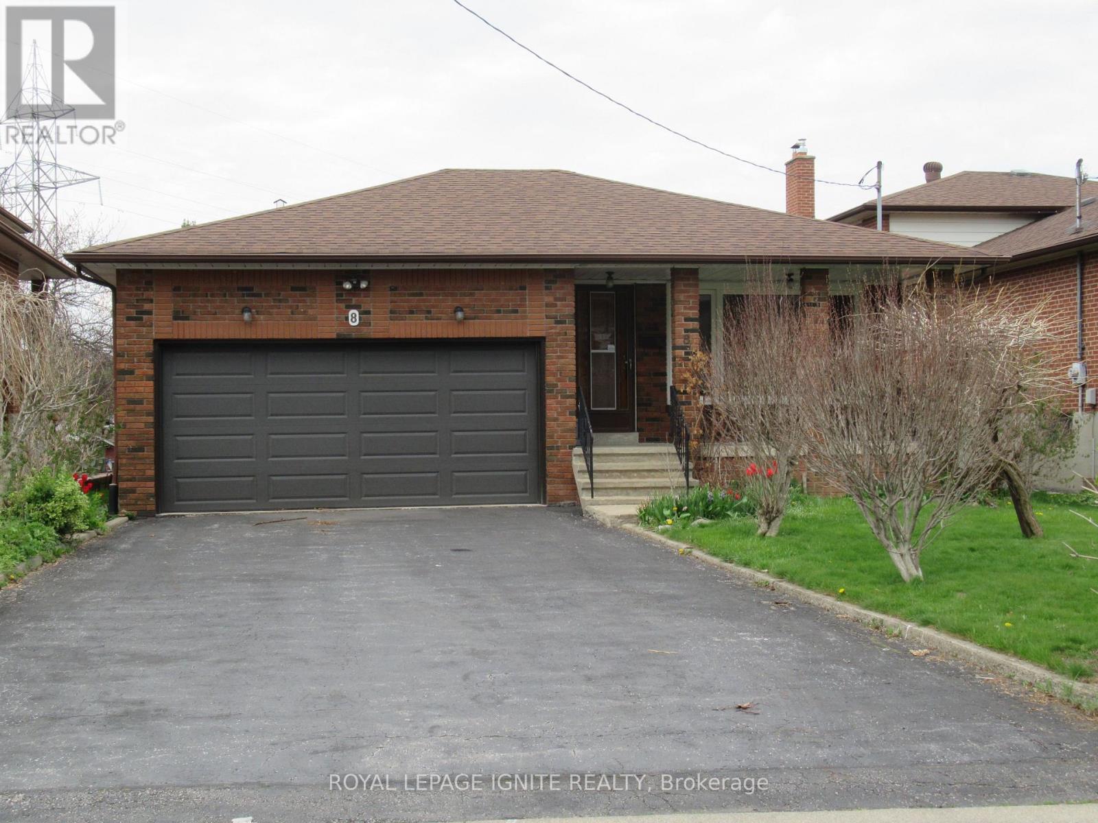 8 NEWLOVE COURT - 1