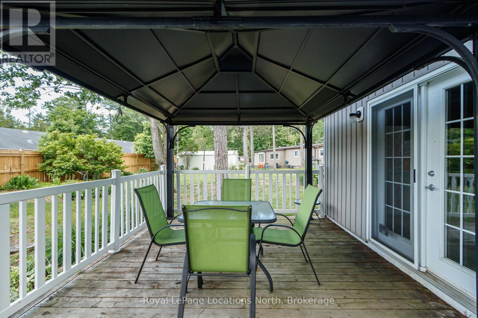 5 GOLF AVENUE E - 20