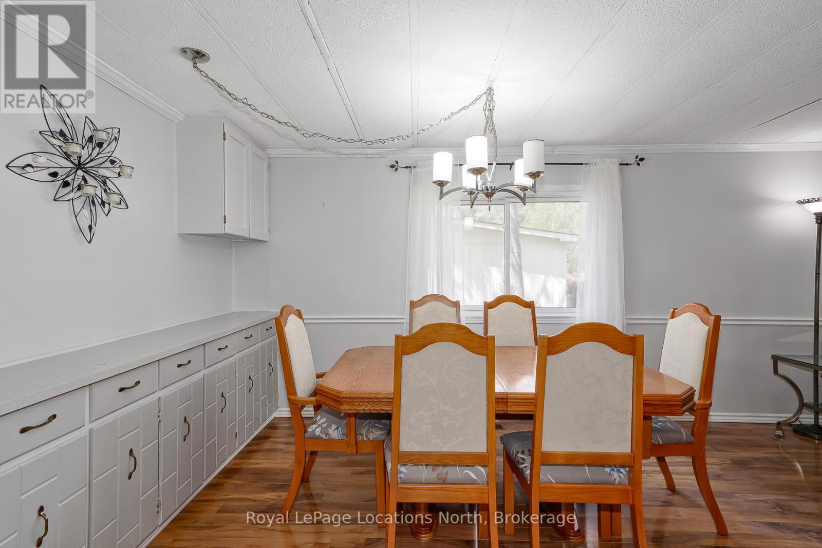 5 GOLF AVENUE E - 12