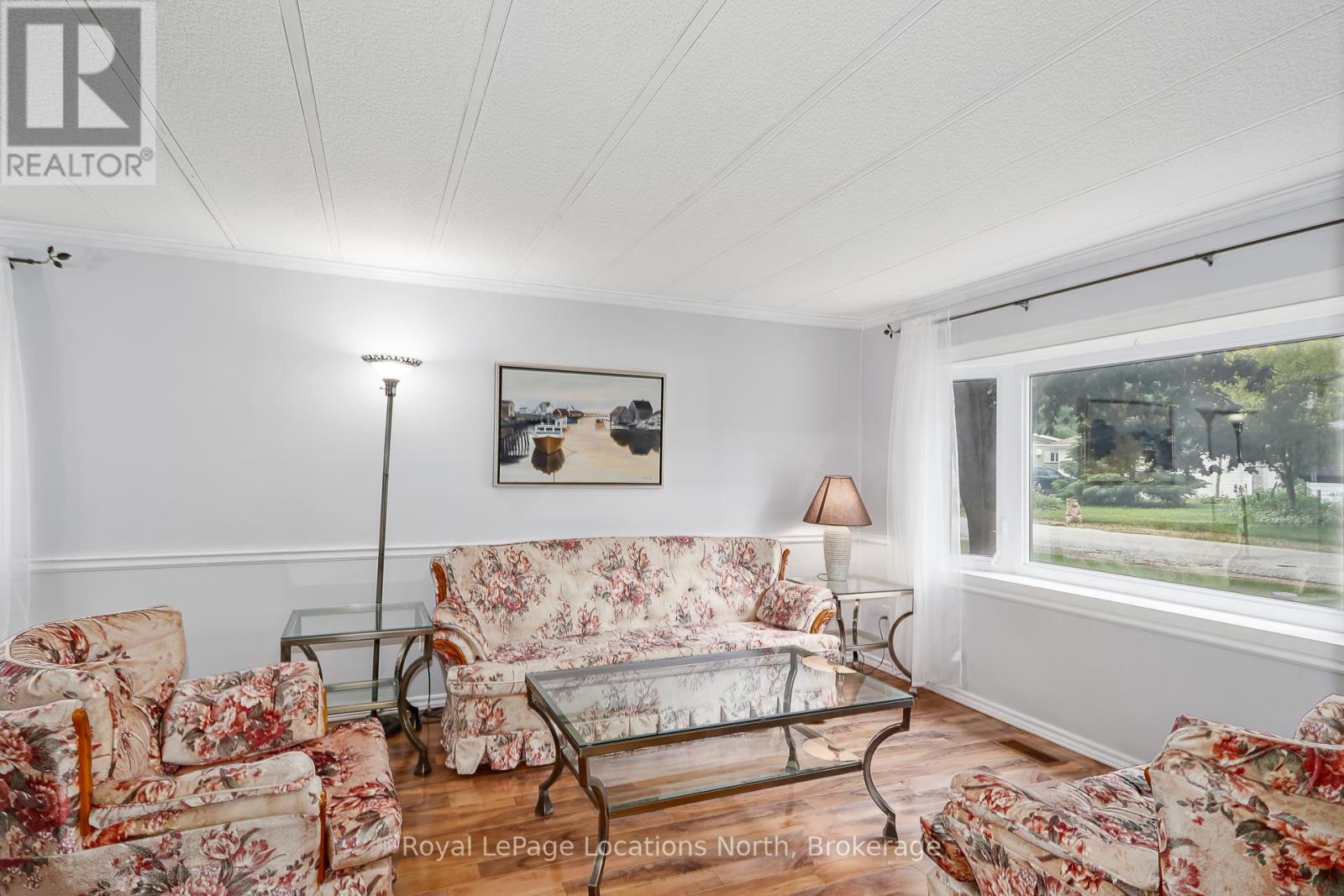 5 GOLF AVENUE E - 13
