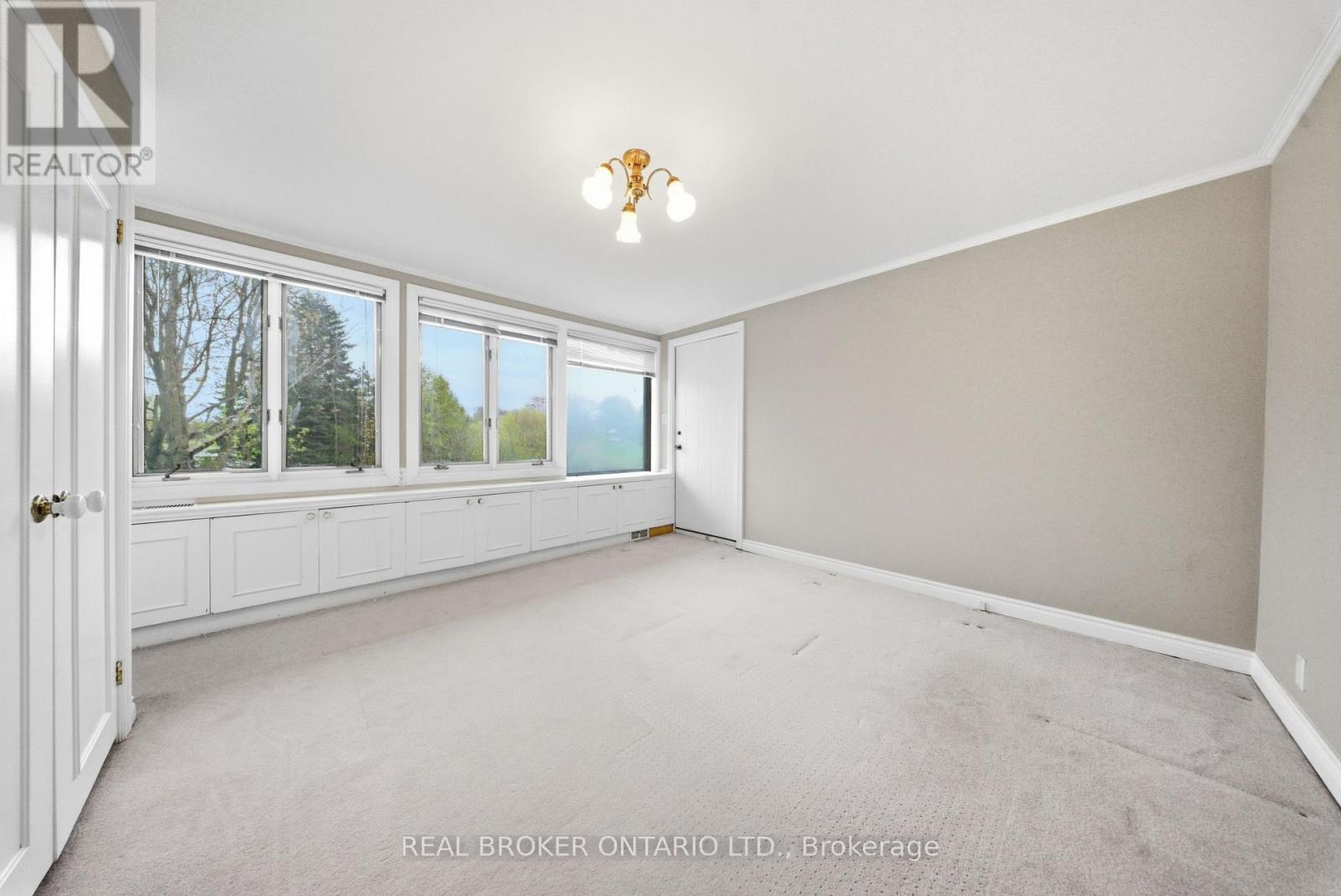 529 CONSERVATION DRIVE - 25