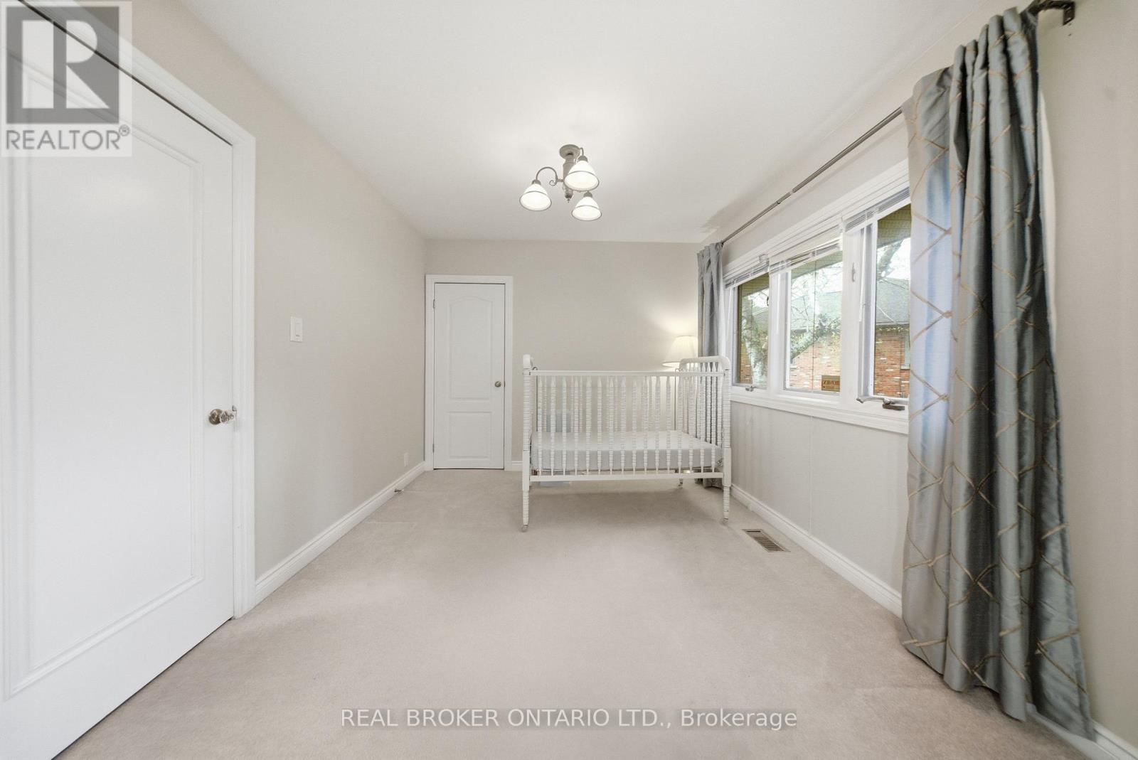 529 CONSERVATION DRIVE - 23
