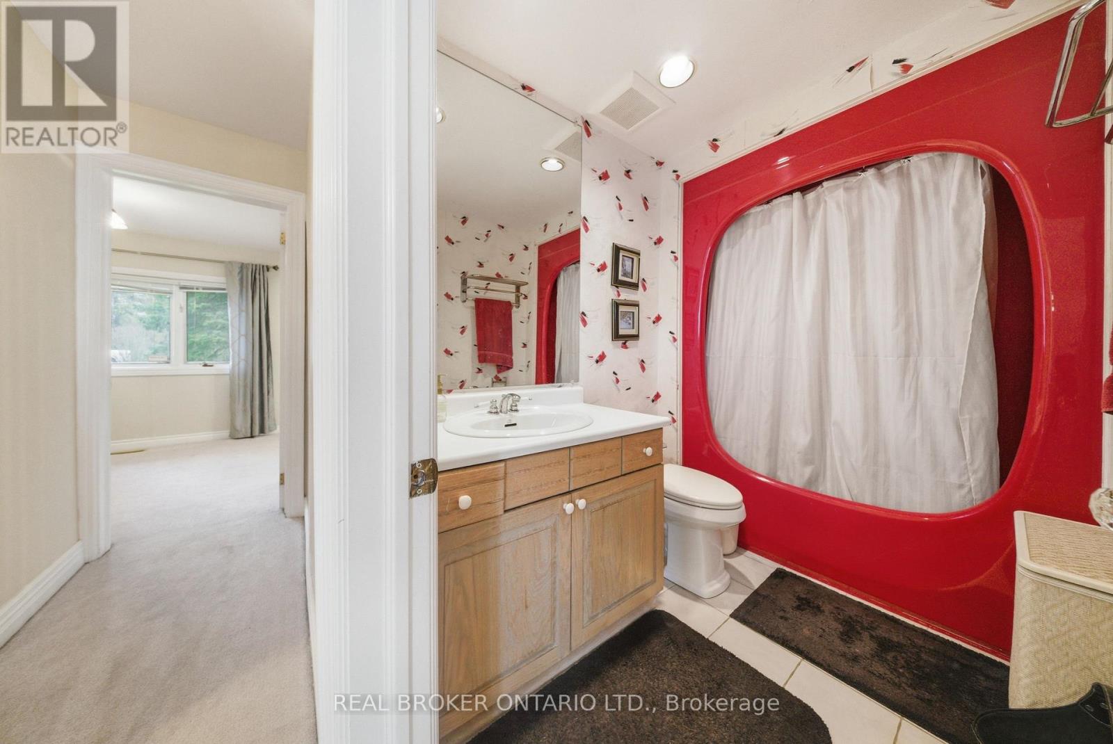 529 CONSERVATION DRIVE - 21