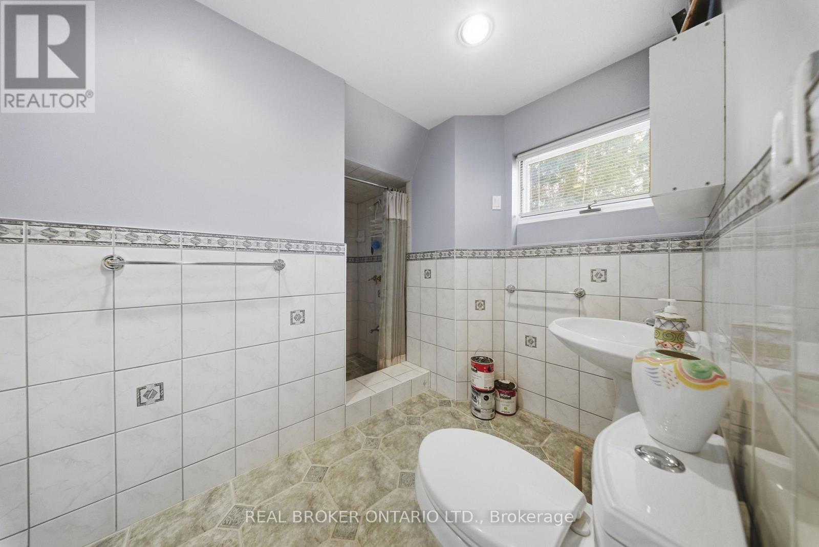 529 CONSERVATION DRIVE - 28