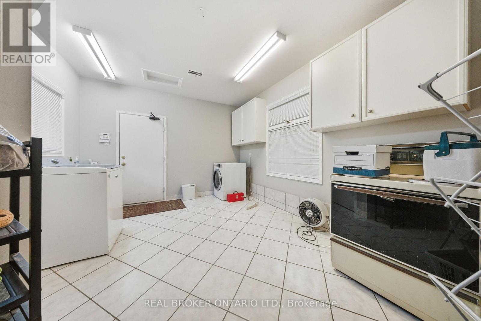 529 CONSERVATION DRIVE - 19