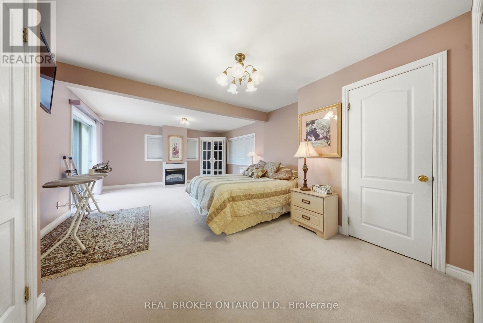 529 CONSERVATION DRIVE - 22