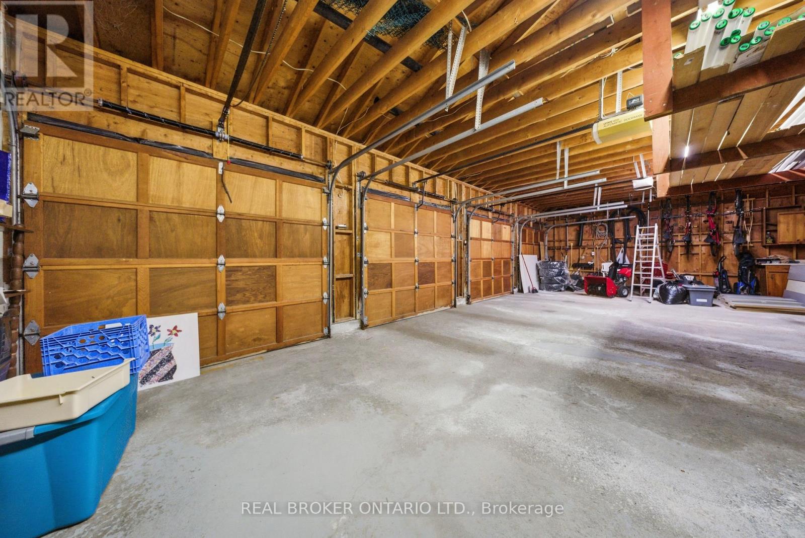 529 CONSERVATION DRIVE - 20