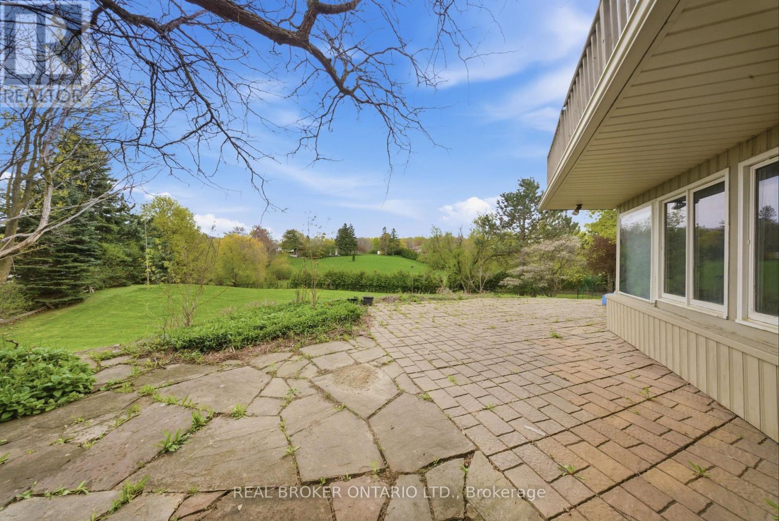 529 CONSERVATION DRIVE - 32