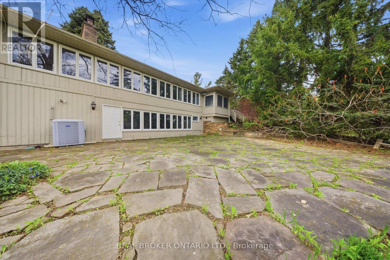 529 CONSERVATION DRIVE - 33