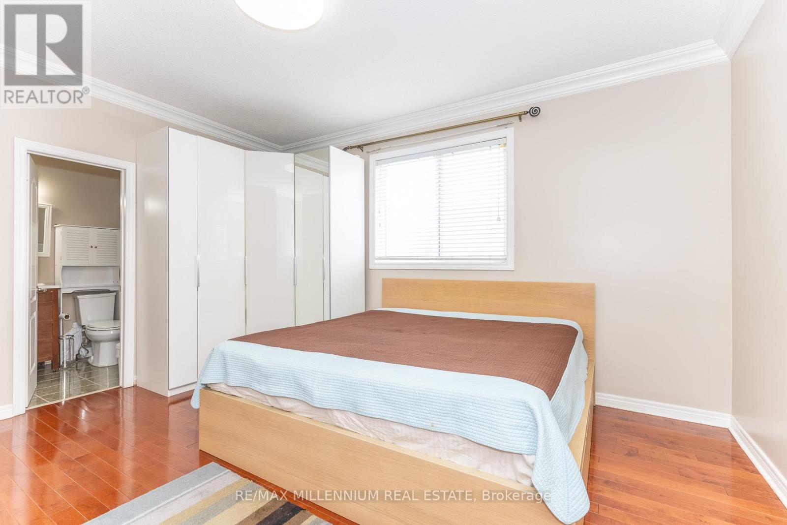 28 DONHERB CRESCENT - 18