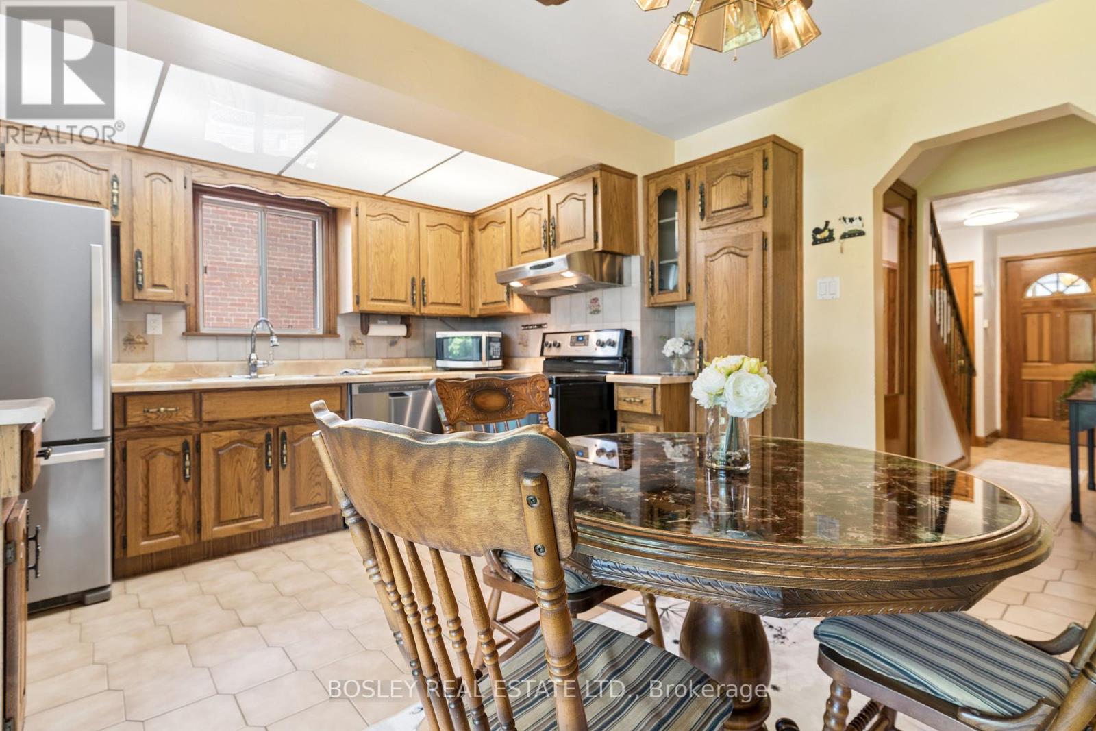 96 MACDONALD AVENUE - 16
