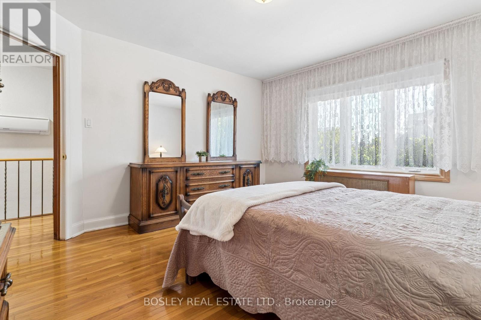 96 MACDONALD AVENUE - 27