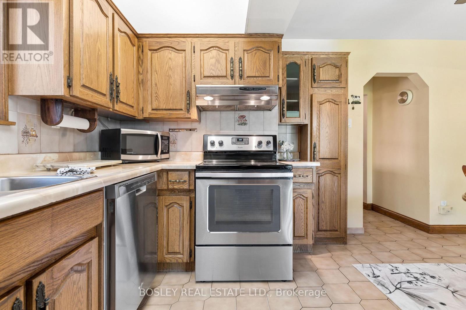 96 MACDONALD AVENUE - 19