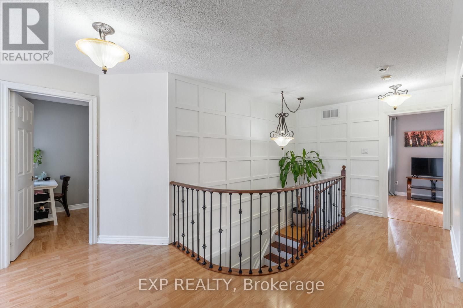 81 FARTHINGALE CRESCENT - 34