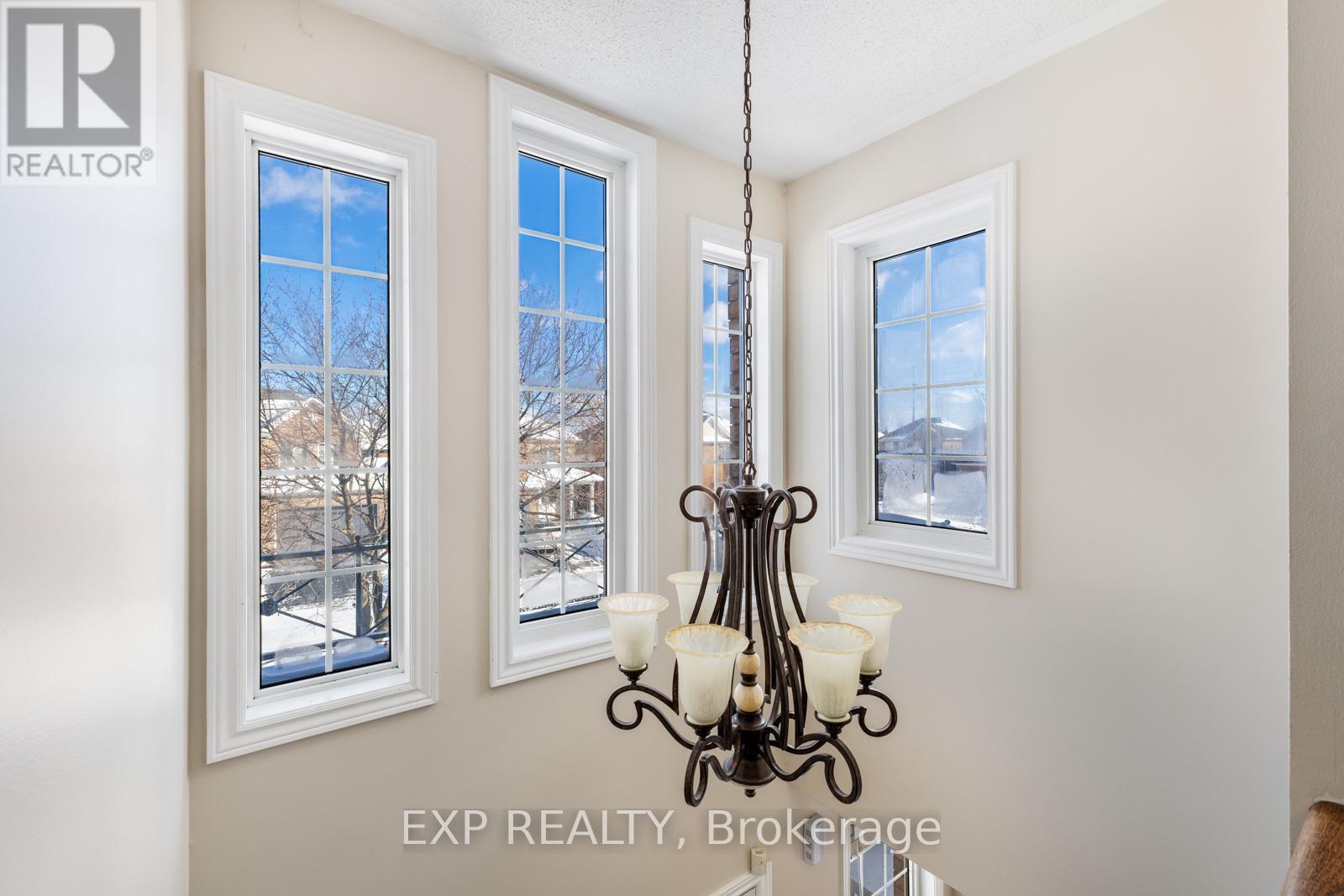 81 FARTHINGALE CRESCENT - 44