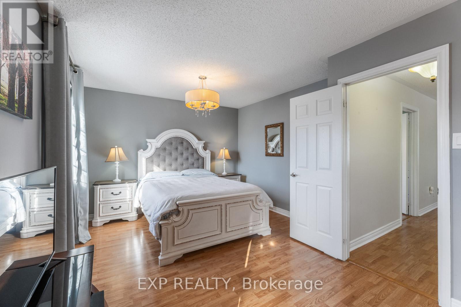 81 FARTHINGALE CRESCENT - 36