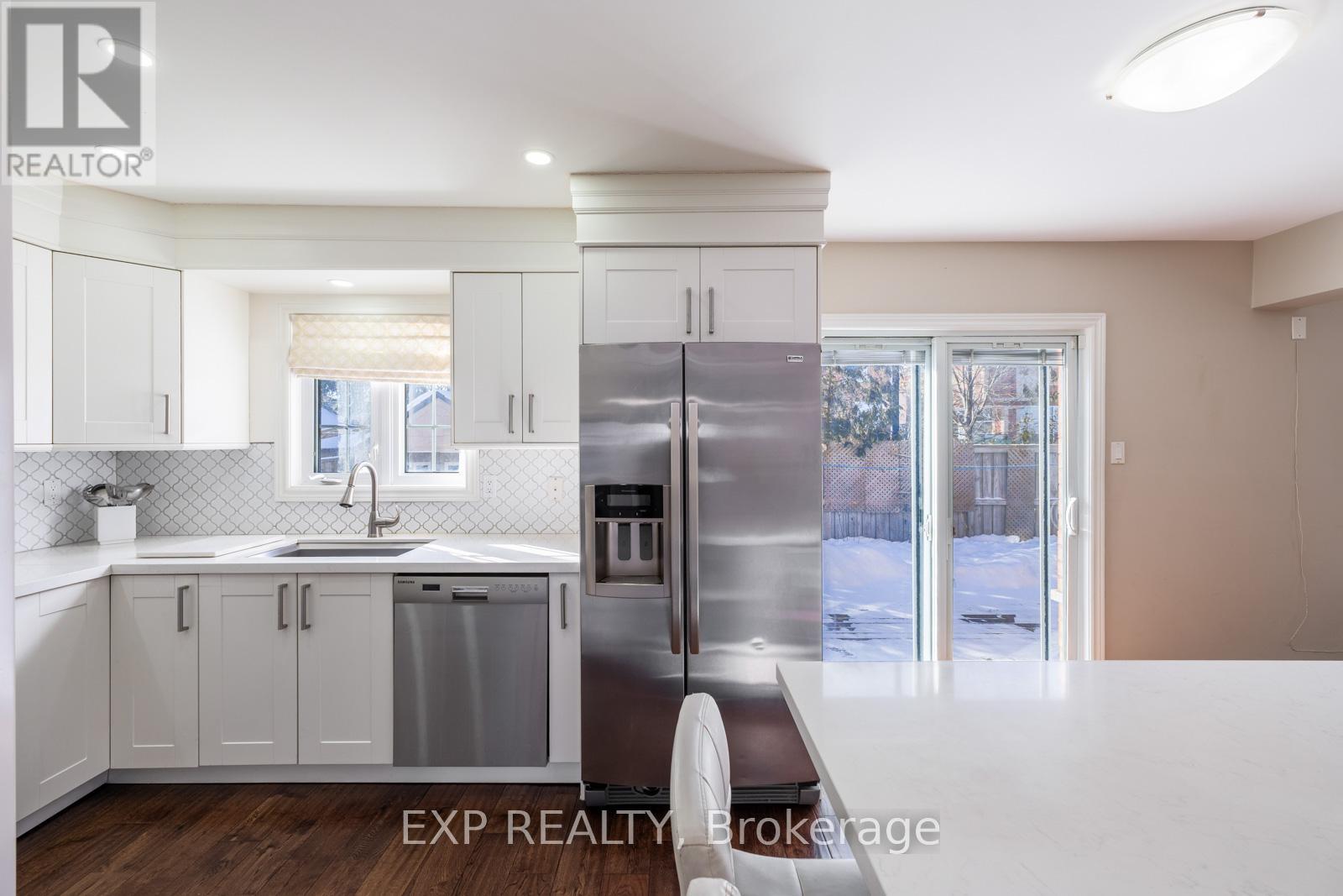 81 FARTHINGALE CRESCENT - 26