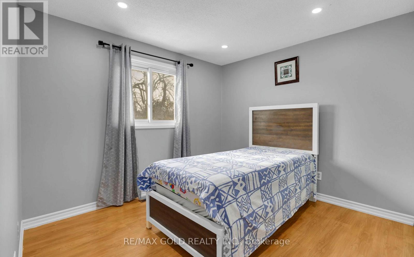 18 PETERSON COURT - 23