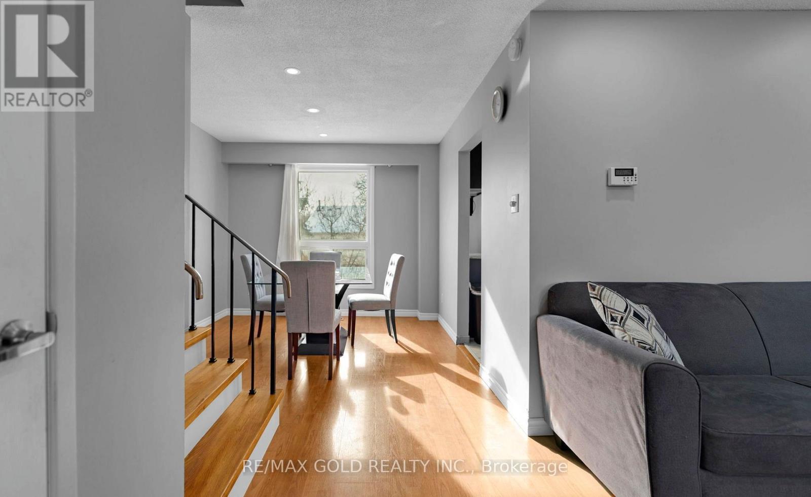 18 PETERSON COURT - 9