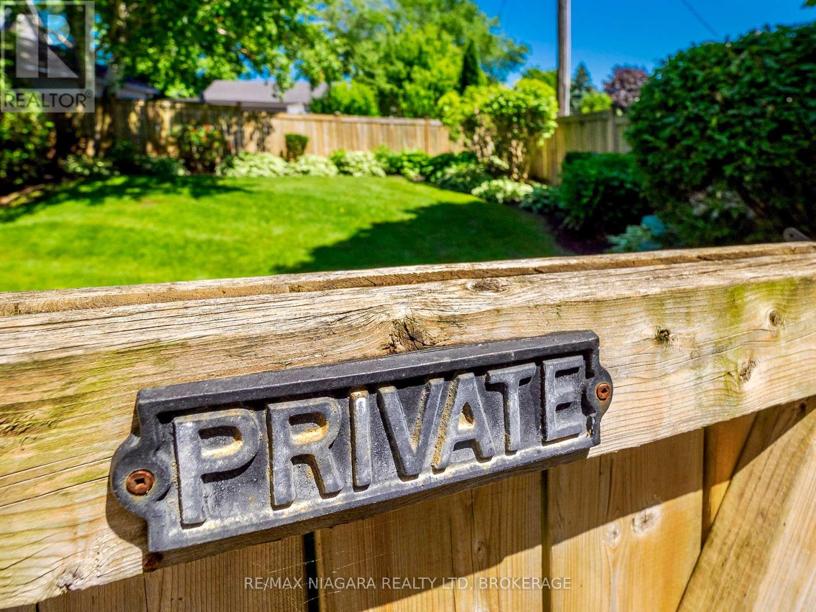 #23 5 LAKESIDE DRIVE W - 3