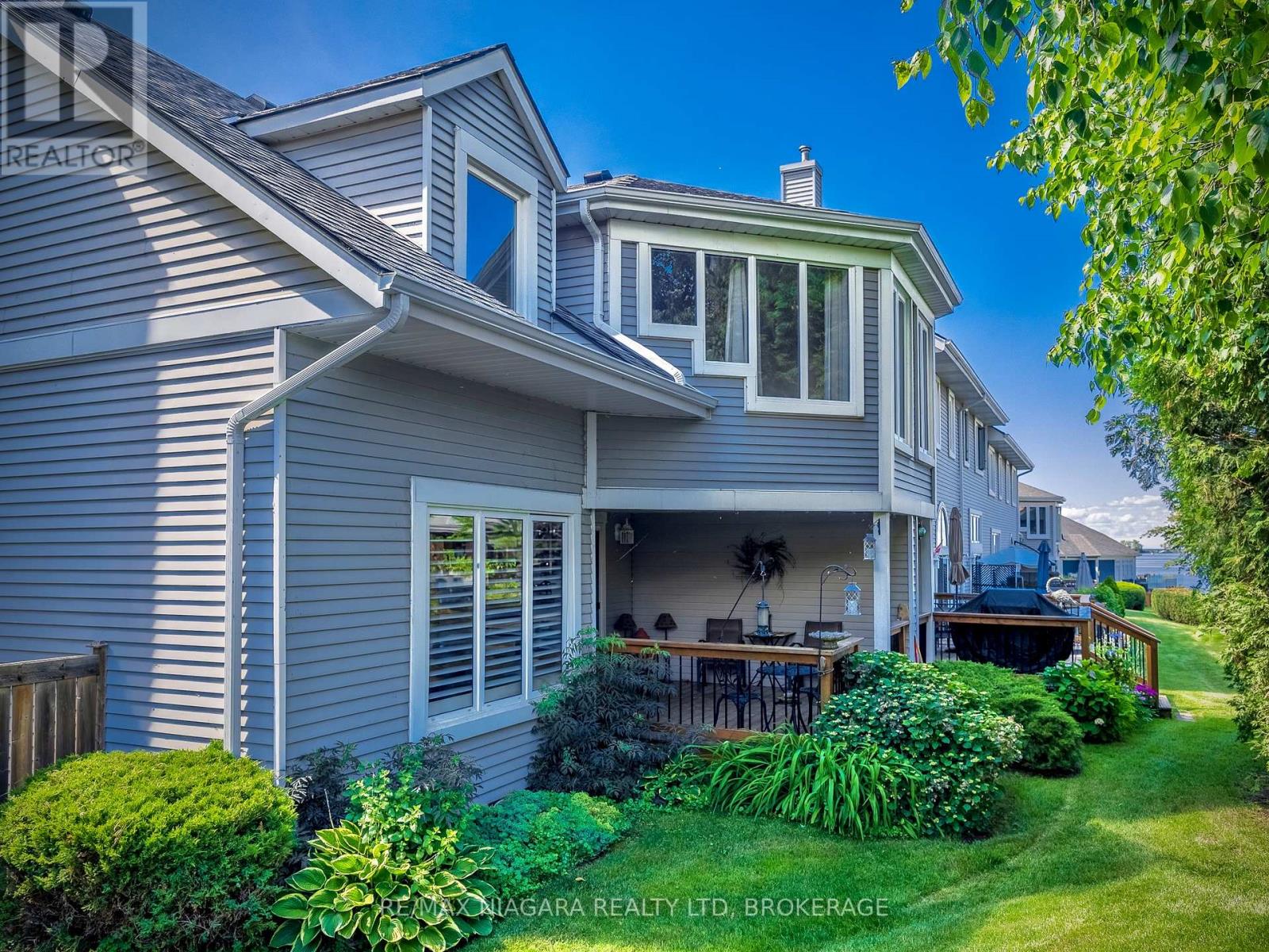 #23 5 LAKESIDE DRIVE W - 8