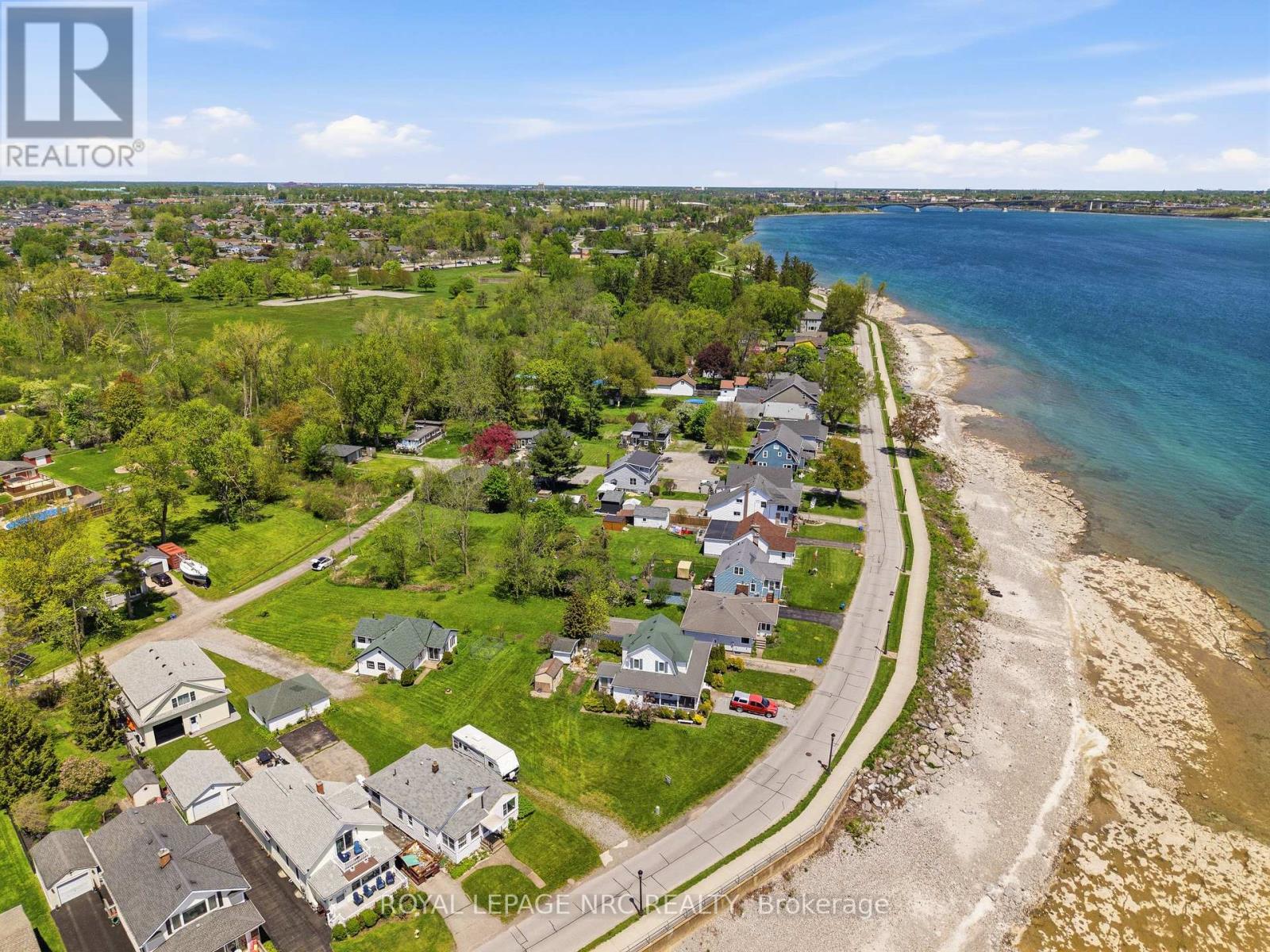 11 WHITE AVENUE - 11