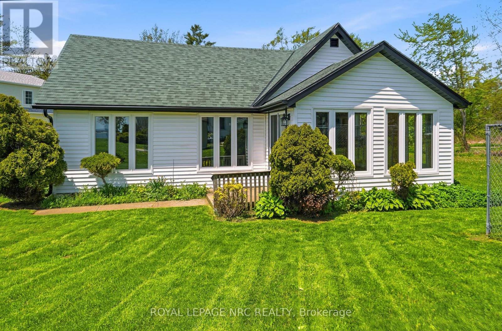 11 WHITE AVENUE - 1