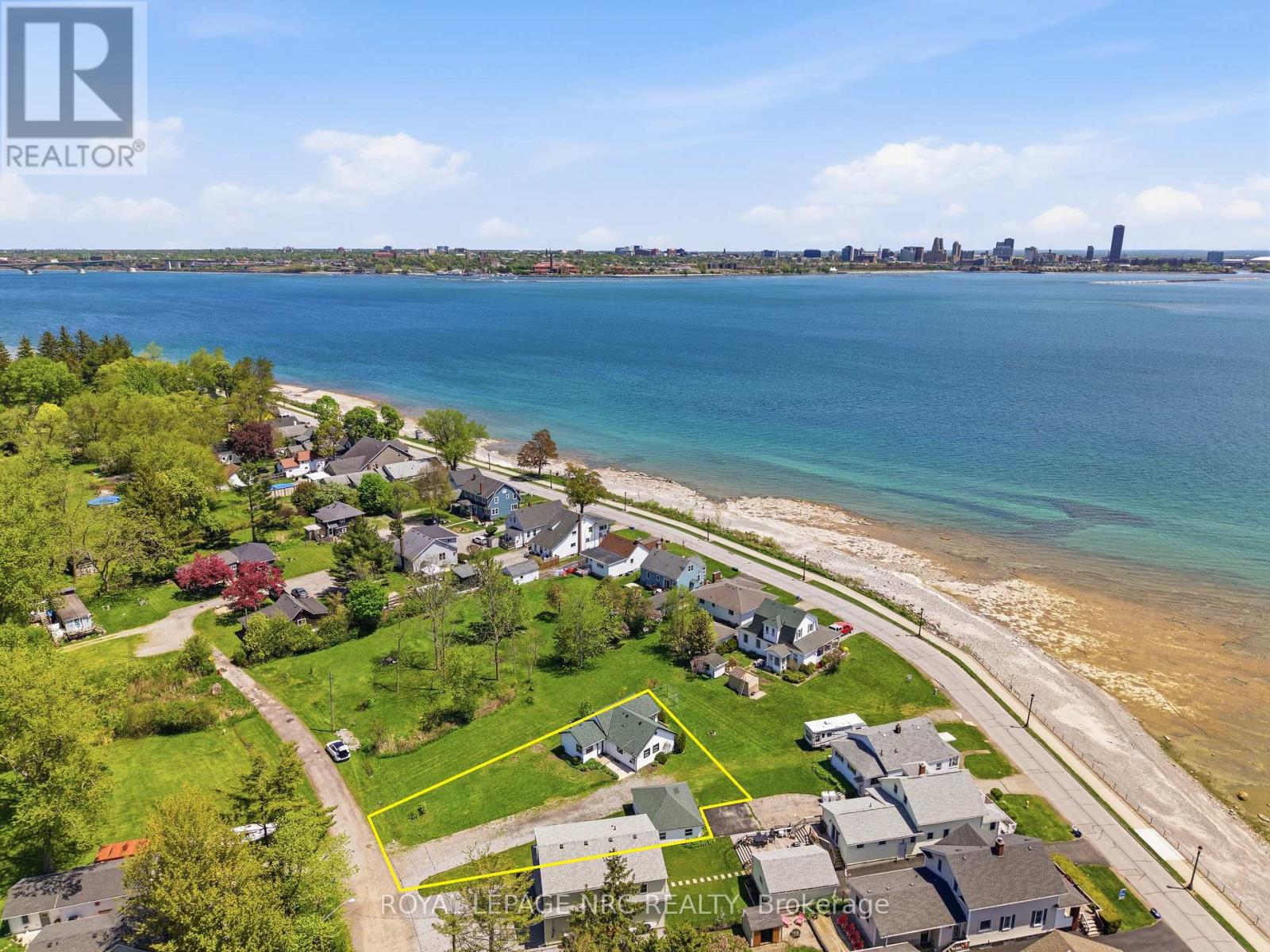 11 WHITE AVENUE - 10