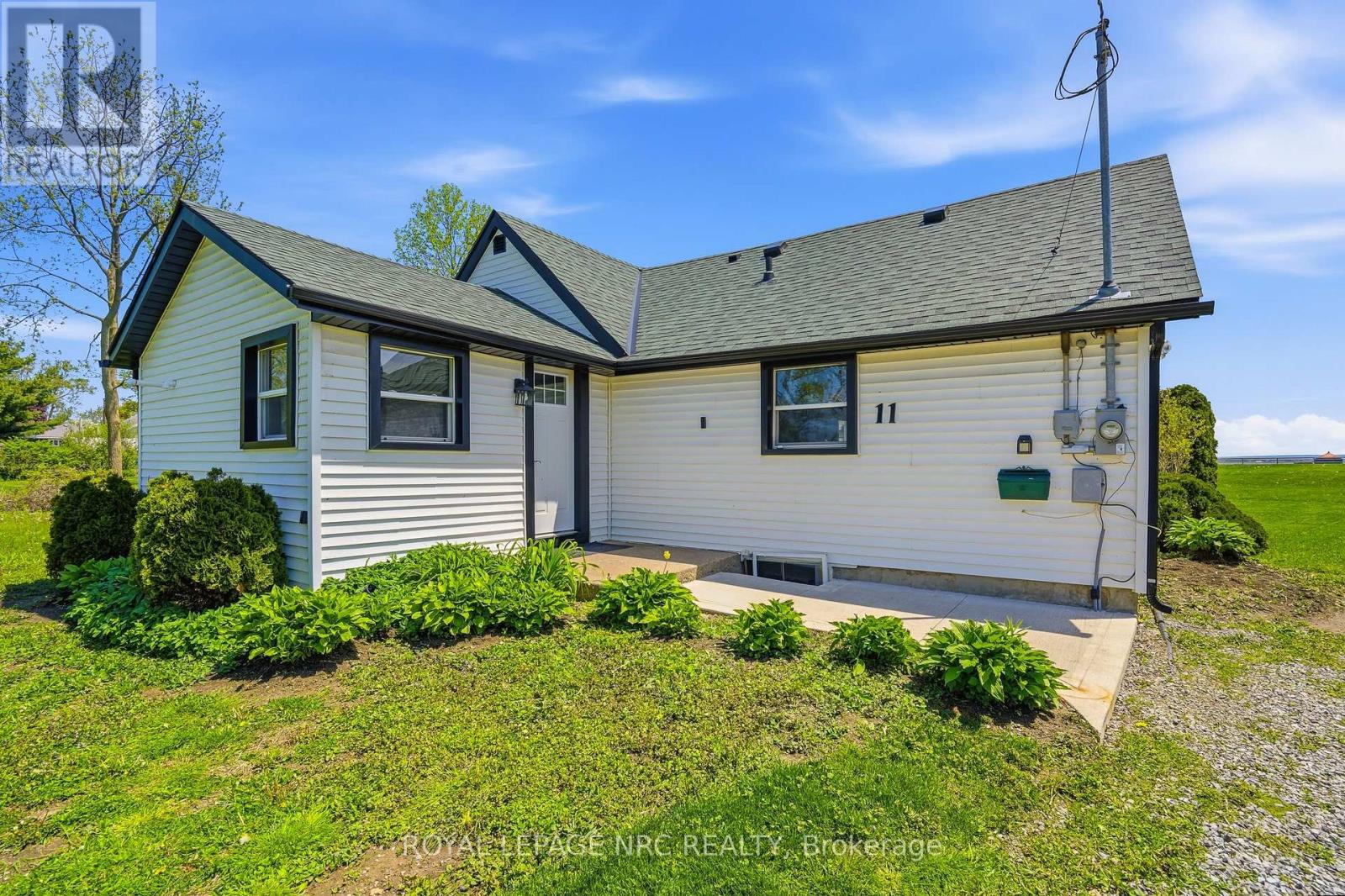 11 WHITE AVENUE - 38