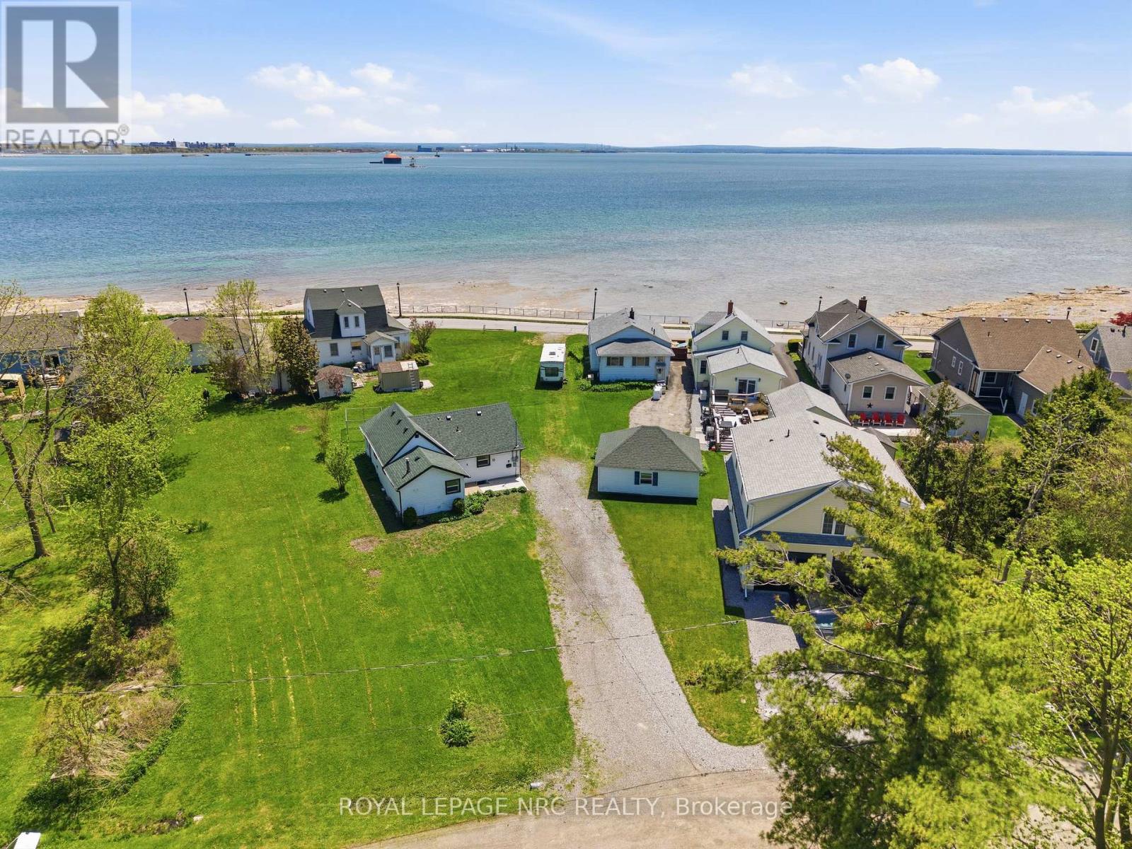 11 WHITE AVENUE - 5