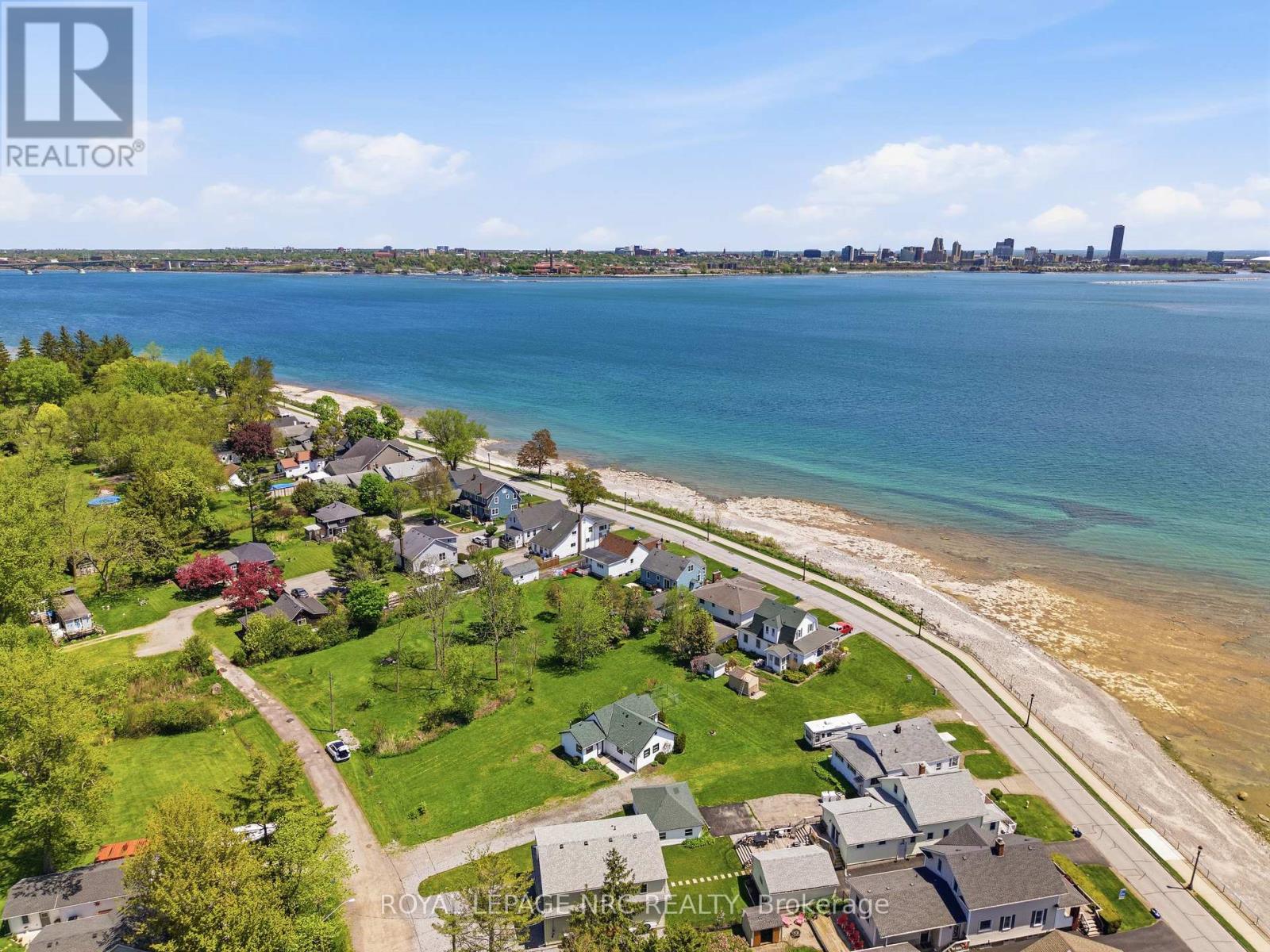 11 WHITE AVENUE - 9
