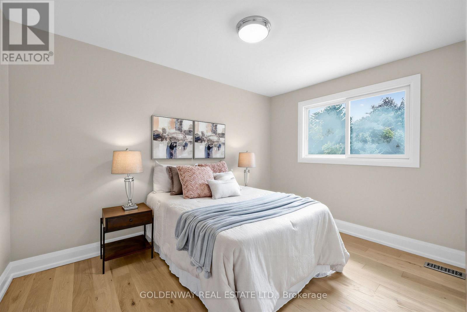 3 SIR LANCELOT DRIVE - 31