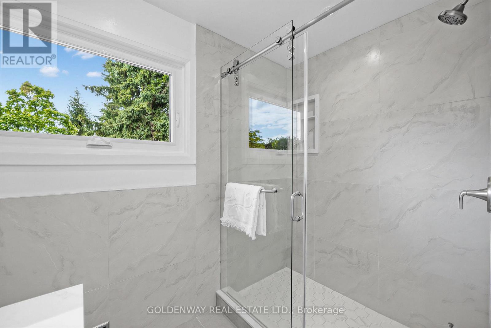 3 SIR LANCELOT DRIVE - 30