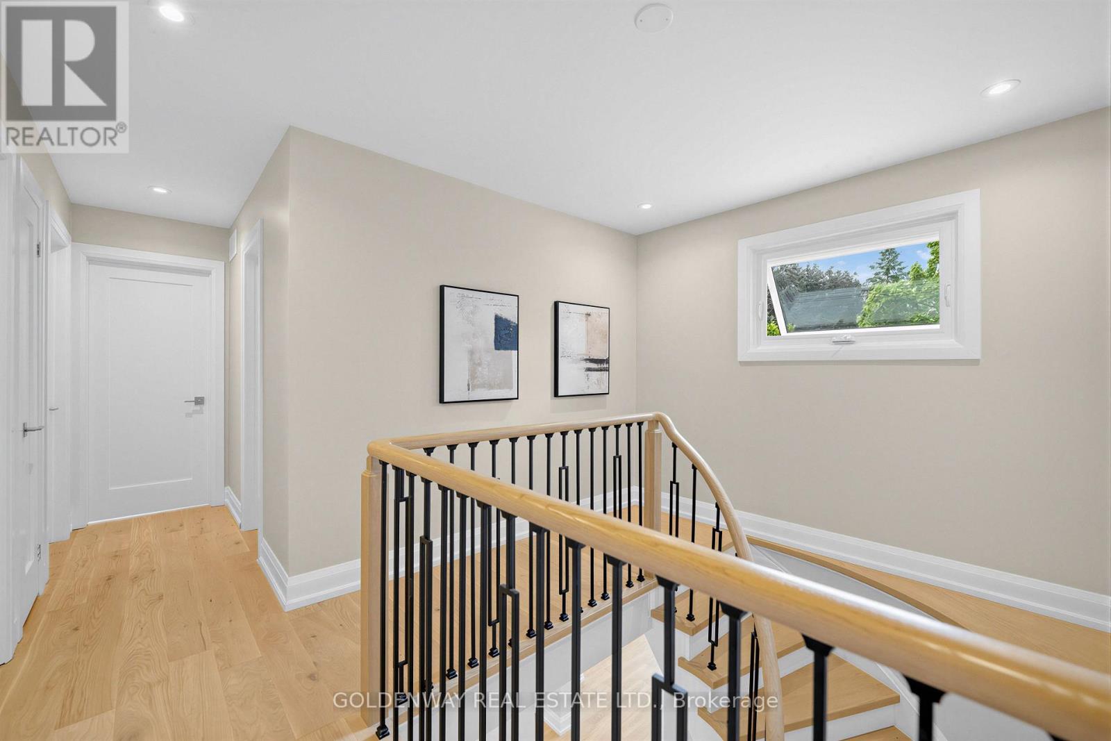 3 SIR LANCELOT DRIVE - 23
