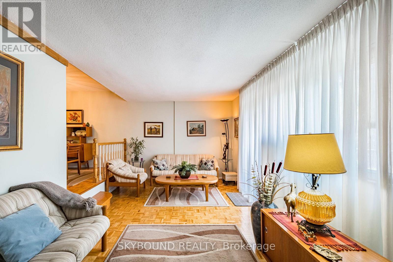 #305 15 ELIZABETH STREET N - 25