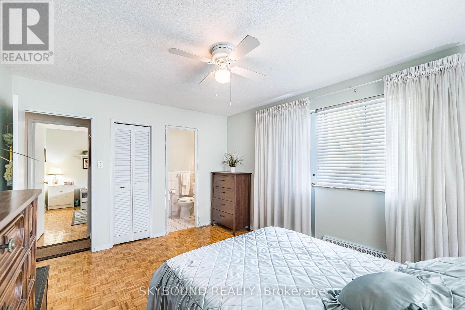 #305 15 ELIZABETH STREET N - 32