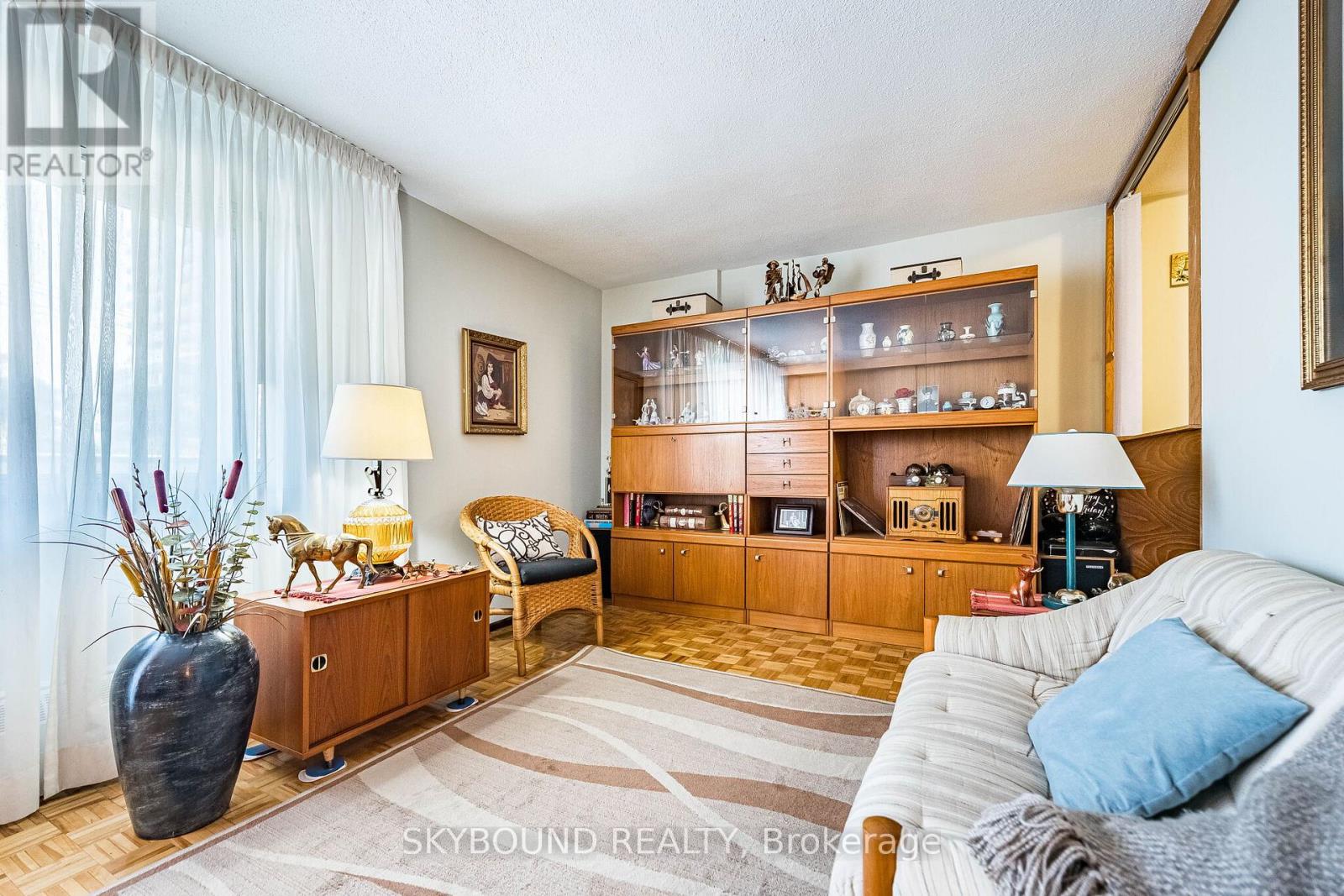 #305 15 ELIZABETH STREET N - 23