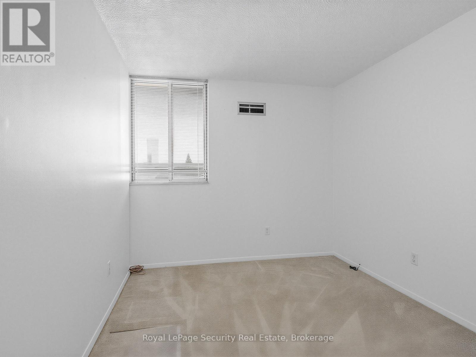 #1702 10 MARTHA EATON WAY - 26