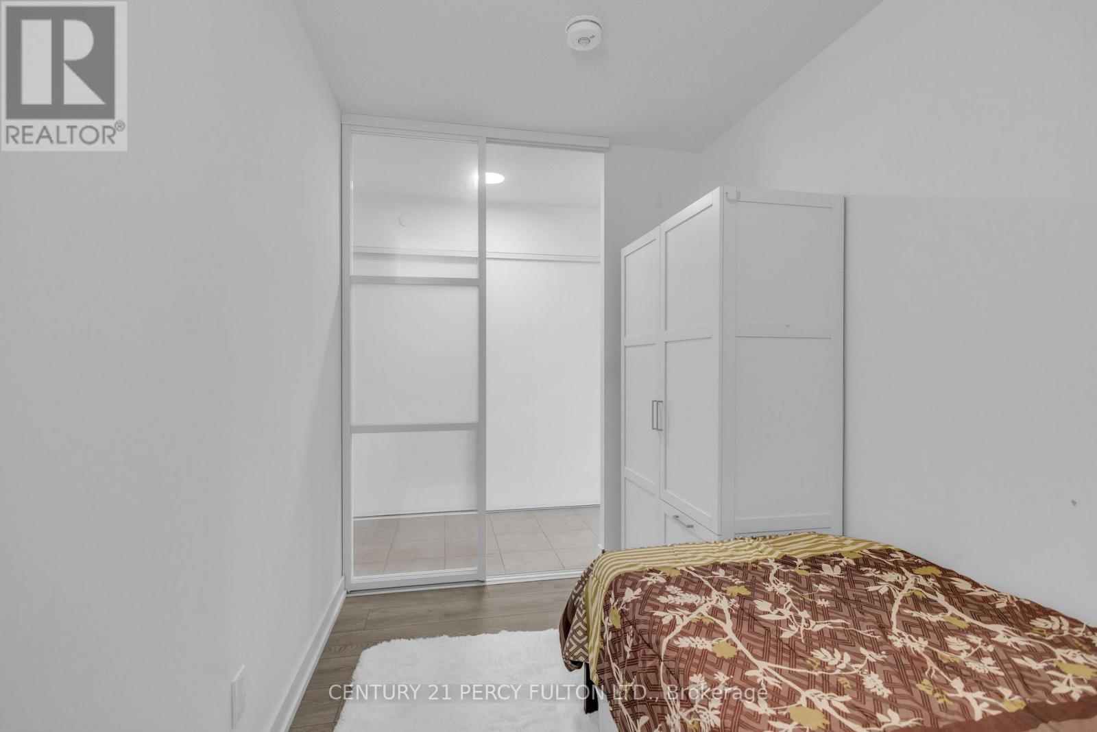 #1704 10 WILBY CRESCENT - 25
