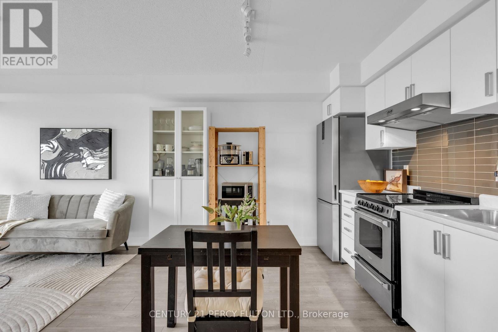 #1704 10 WILBY CRESCENT - 18