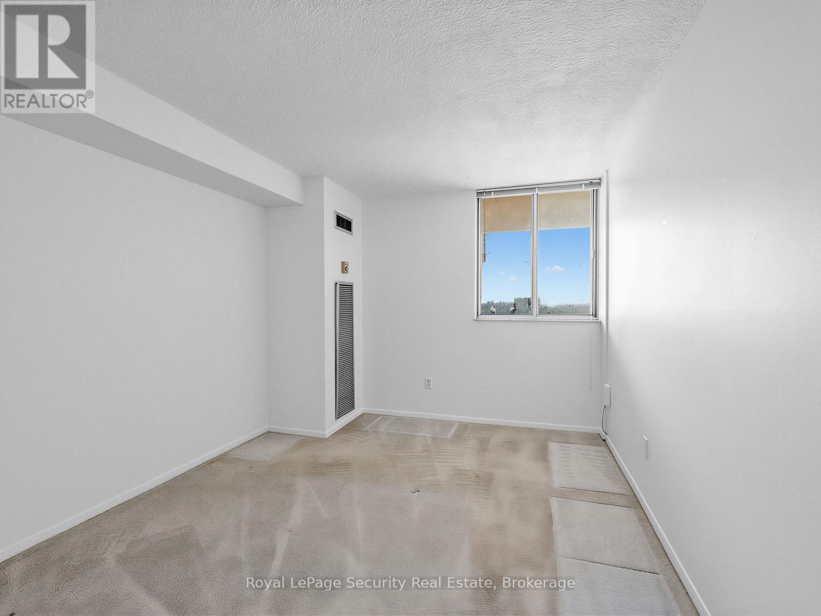 #1702 10 MARTHA EATON WAY - 18