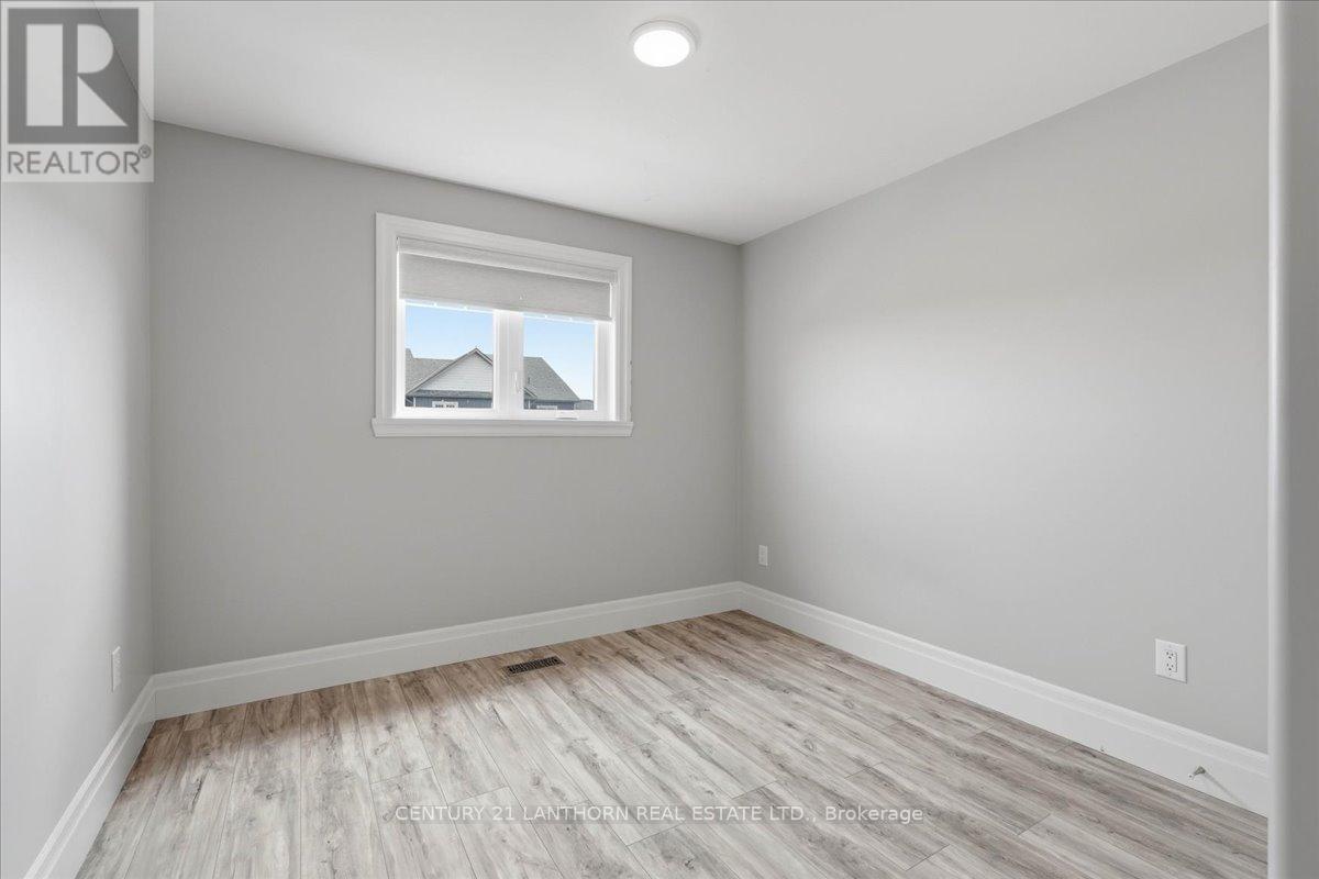 75 MARKLAND AVENUE - 25